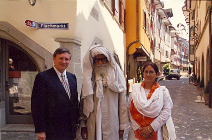 Maulana explained that Switzerland offers us many lessons from nature. For example, one lesson is on difference management rather than striving to eliminate differences. 